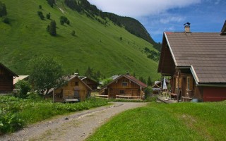  Huetten in Fallerschein